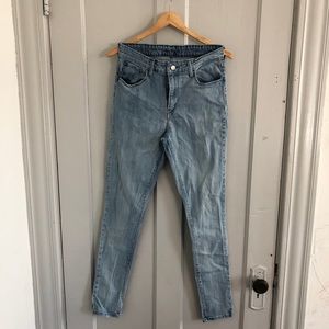 Levi’s High-Rise Skinny Jeans